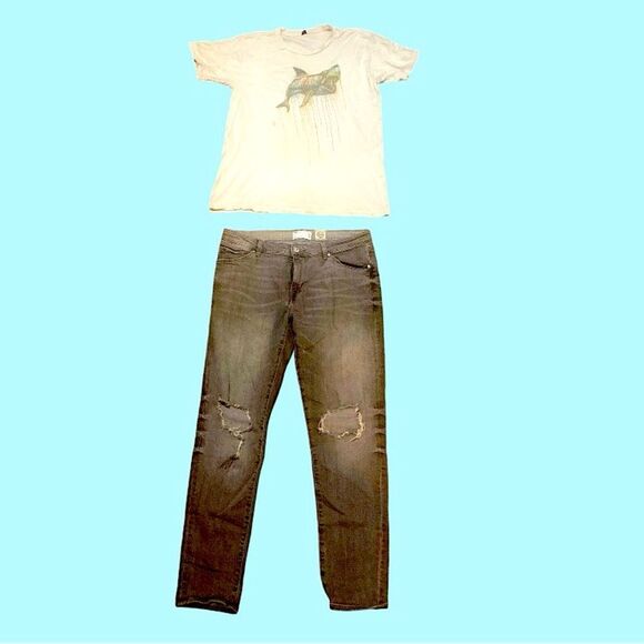 Shark T-shirt and Asos Jeans 2pc Grunge Bundle - Picture 1 of 7